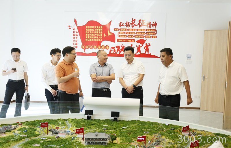 参观党建沙盘11.6.jpg